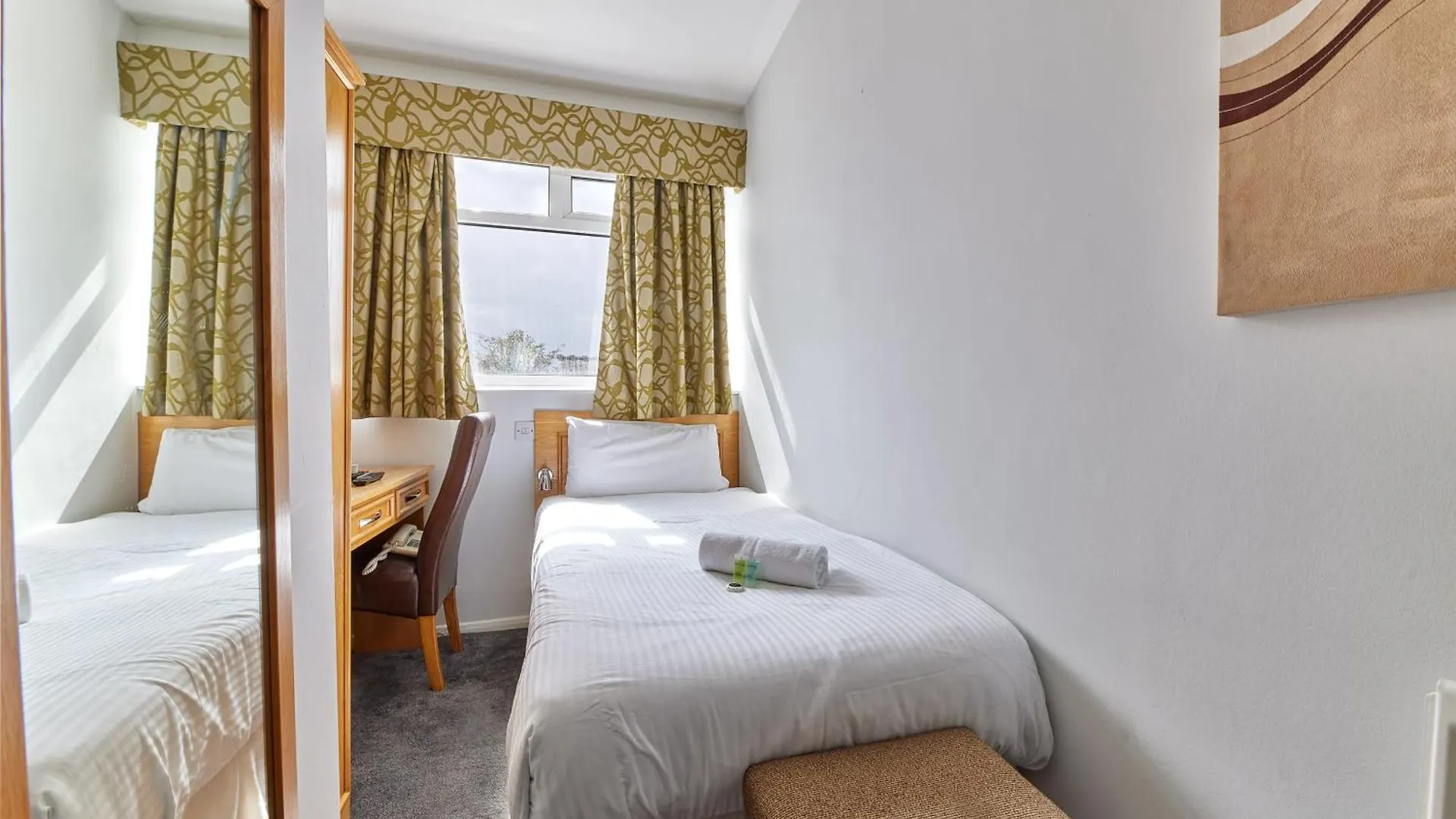 Properties Unique Dene Rooms - Single Room Newcastle upon Tyne